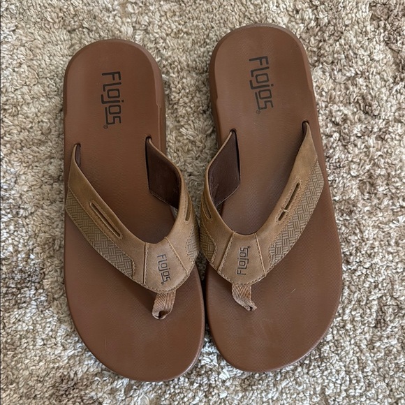 🍍 Flojos Men's Size 11 FlipFlop Sandals thong slide Tan Item #1676536🍍 - Picture 1 of 2